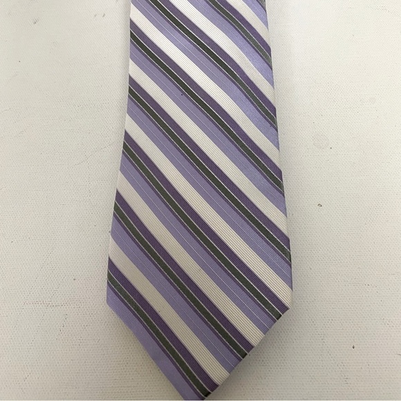 Calvin Klein Multi Color Men 100% Silk Stripes Tie. Light Purple White Green - Picture 7 of 7